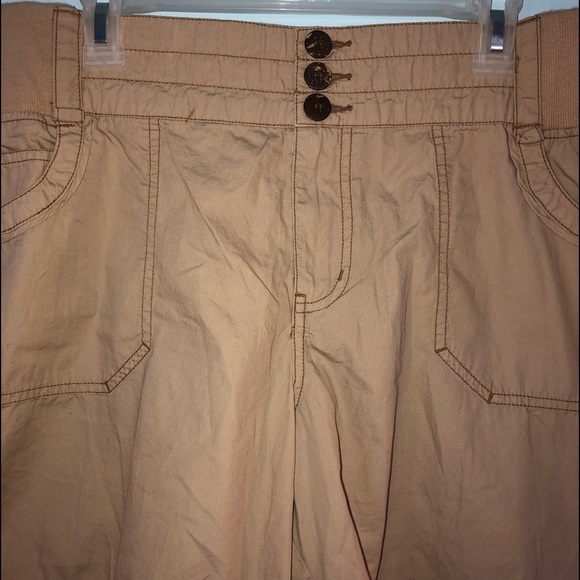Woman’s plus size shorts size 2 vanity size - Picture 6 of 9